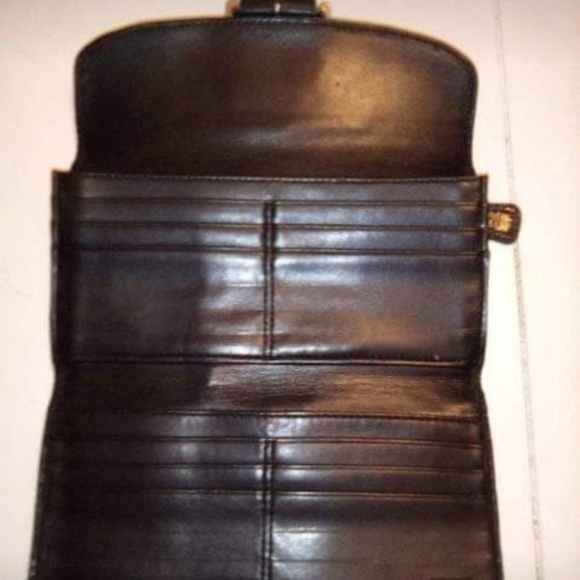 18 inch Coach purse and matching wallet - Picture 5 of 8